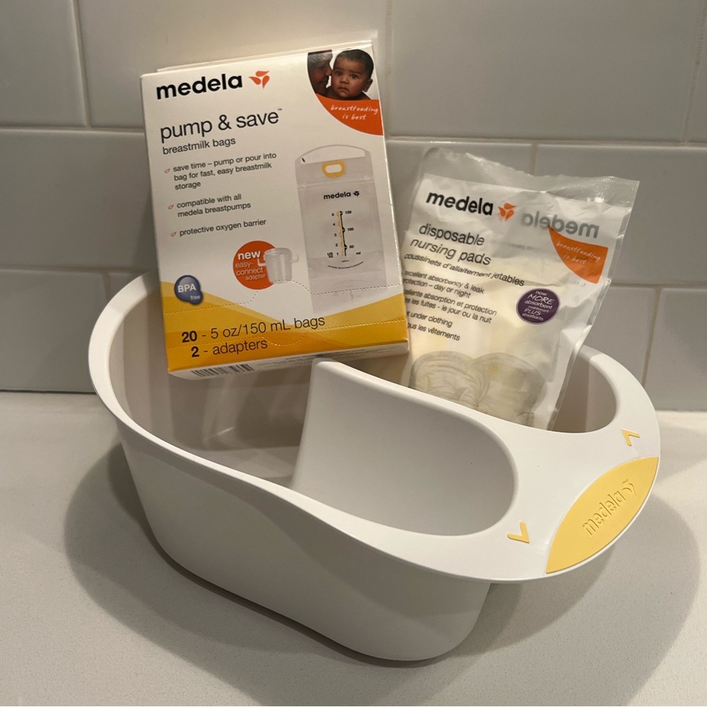 Never Used Medela Bottle Storage Tray and Pump and Save Breastmilk Bags!
